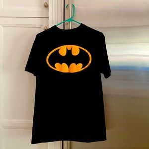 Men’s large Batman tee
